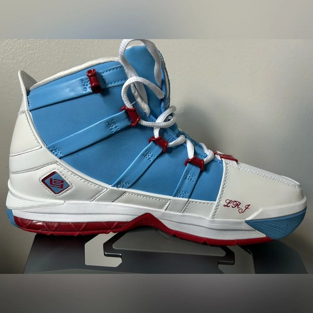 Nike LeBron 3 “Houston Oilers” Men’s Size 10 👟🏀 - Picture 10 of 12